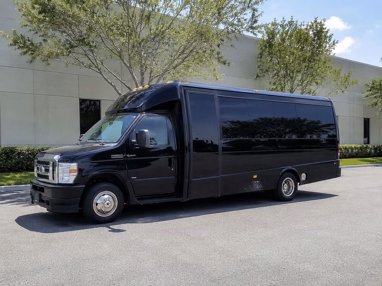 bus rentals for music festival weekends in and around miami gardens