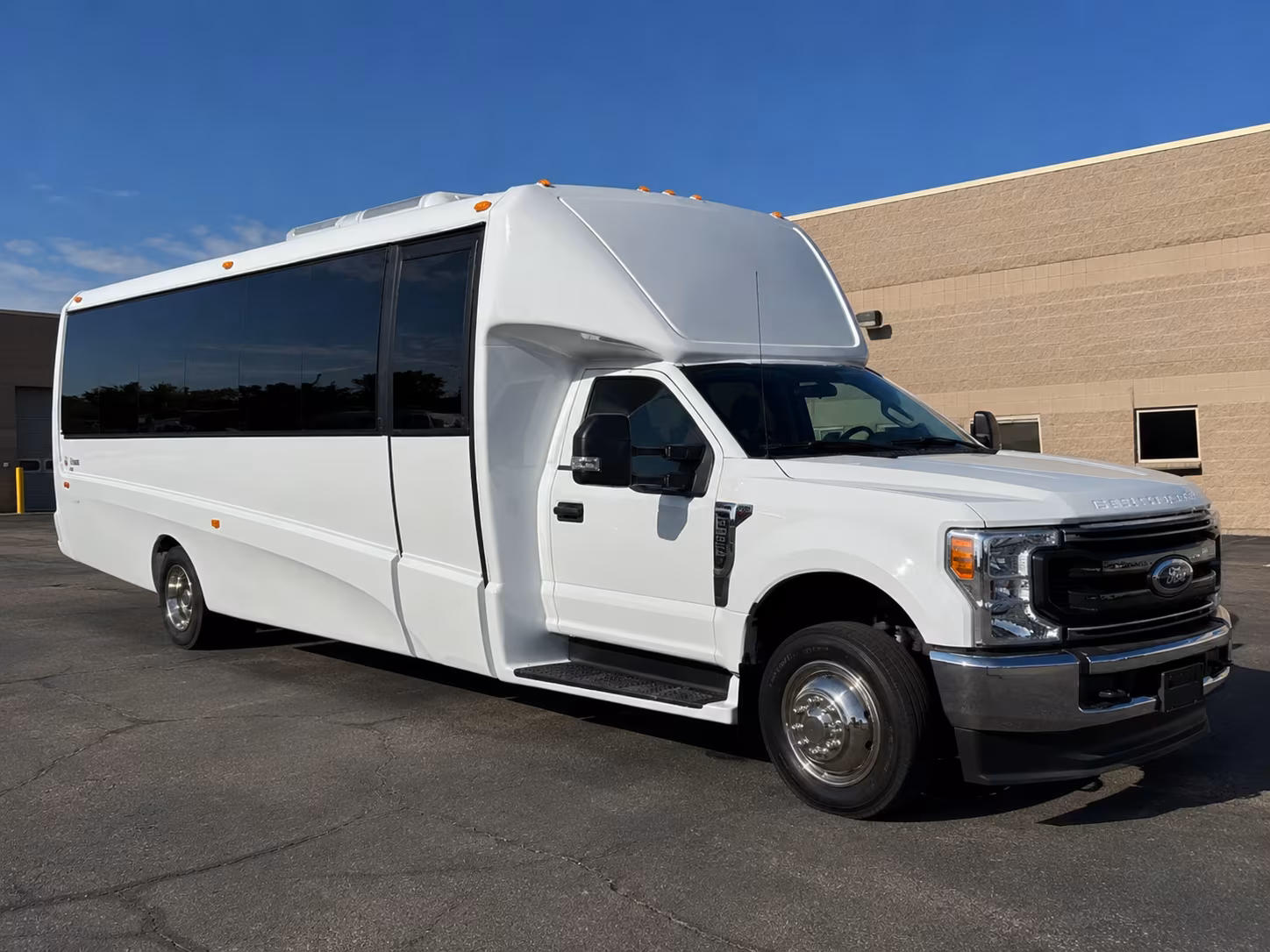 charter buses for museum and cultural field trips near miami gardens
