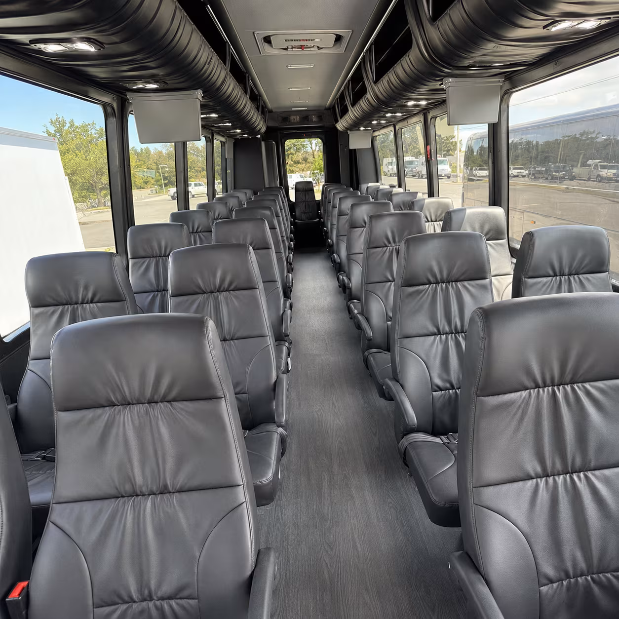 corporate wine tour and team event buses in miami gardens