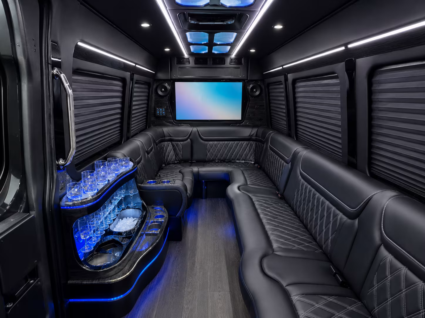 employee shuttle buses between miami gardens and miami international airport