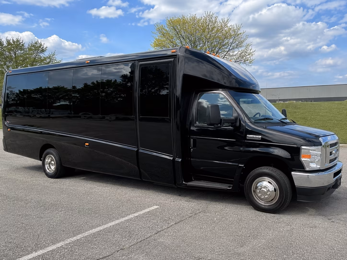minibus rentals for smaller concert groups around miami gardens
